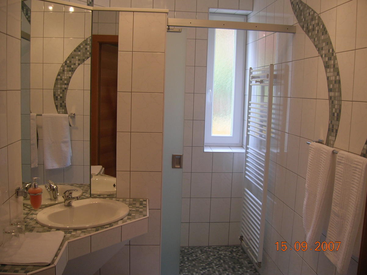 Fruehstueckspension Krump Bad Waltersdorf Room photo